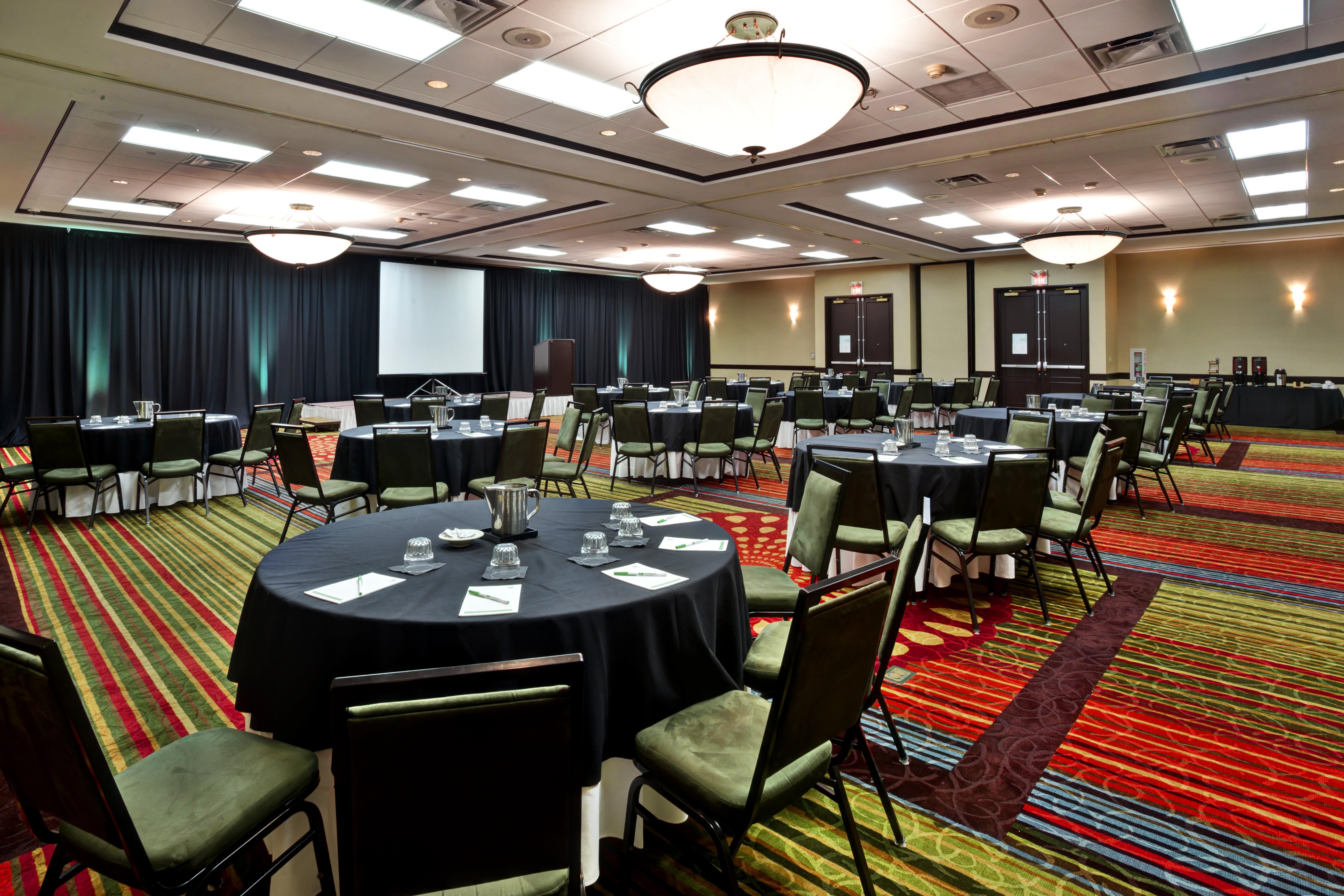 Holiday Inn Hotel & Suites Chicago Northwest - Elgin By Ihg Buitenkant foto