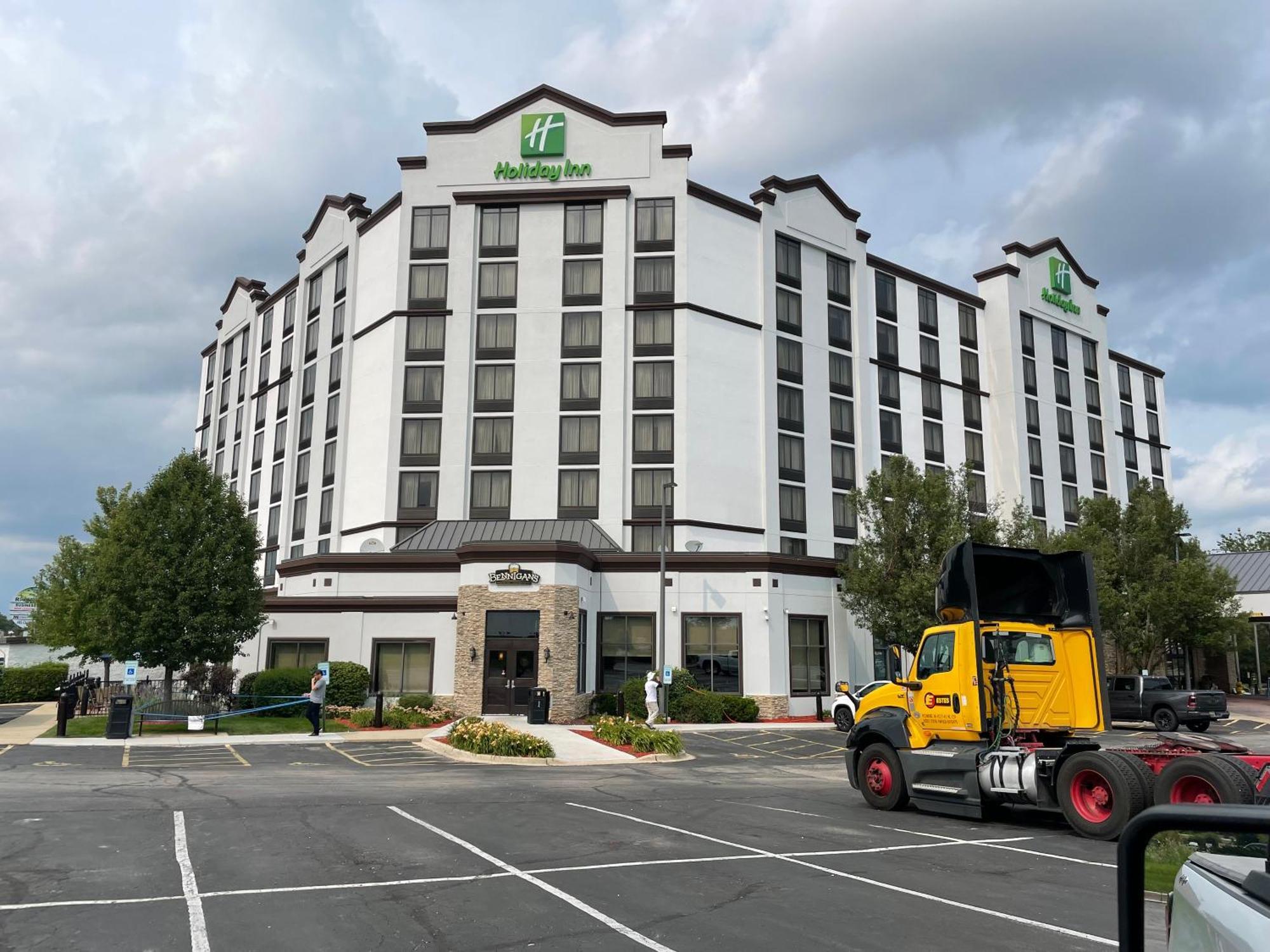 Holiday Inn Hotel & Suites Chicago Northwest - Elgin By Ihg Buitenkant foto